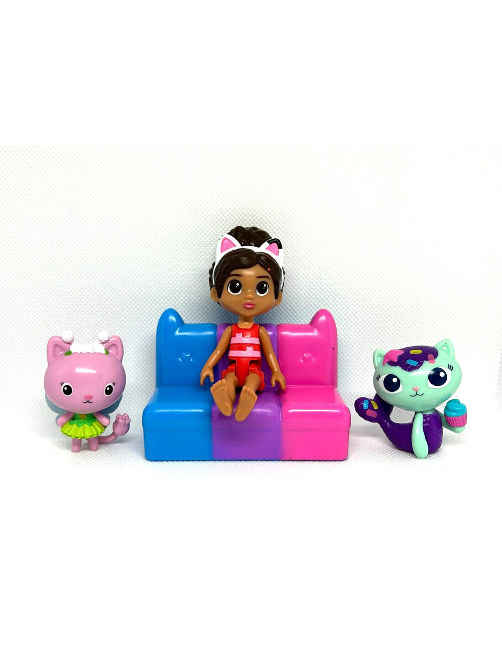 Gabby's Dollhouse Figures - Lot of 4 including Couch Accessory